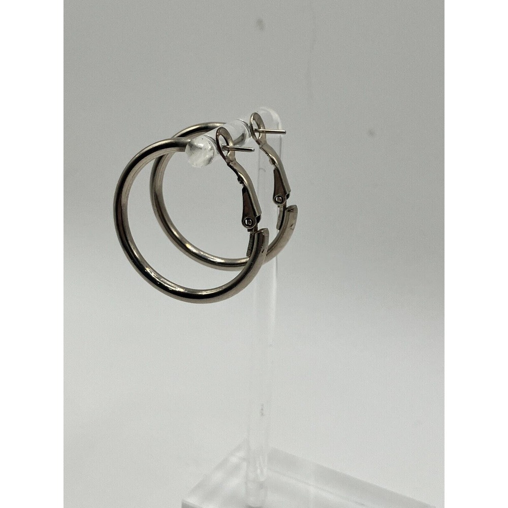 Vintage Large Silver-Tone Hoop 1 1/8 Inch Earrings! - Picture 4 of 8